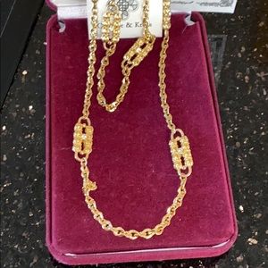 Camrose & Kross JBK PaperClip Shape 52” Neck/Belt.